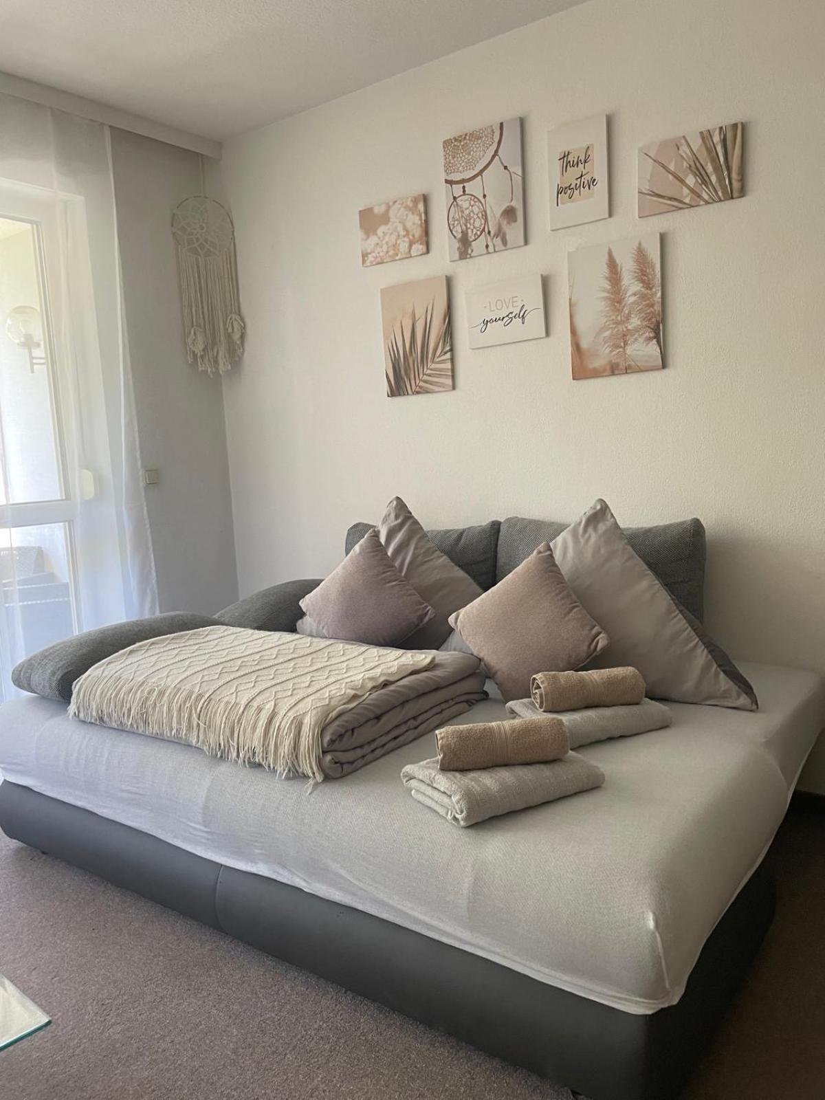 Kingsize Bett Boho Apartment Mit Tiefgarage Naehe Salzburg Freilassing Esterno foto